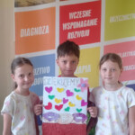 Kolejna edycja Kreatywnej Akademii Letniej już za nami! W tym roku w zajęciach warsztatowych wzięło udział 26 uczniów klas I-III i IV-VI szkół podstawowych z terenu miasta Tarnowa.