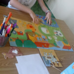 Kolejna edycja Kreatywnej Akademii Letniej już za nami! W tym roku w zajęciach warsztatowych wzięło udział 26 uczniów klas I-III i IV-VI szkół podstawowych z terenu miasta Tarnowa.