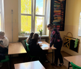 W dniach 19–25 października 2026 r. w ramach XVIII Ogólnopolskiego Tygodnia Kariery, którego hasłem przewodnim było: „Człowiek – serce każdej profesji”, w tarnowskich szkołach podstawowych odbyły się warsztaty z doradztwa zawodowego.