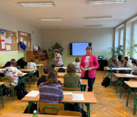 W dniach 19–25 października 2026 r. w ramach XVIII Ogólnopolskiego Tygodnia Kariery, którego hasłem przewodnim było: „Człowiek – serce każdej profesji”, w tarnowskich szkołach podstawowych odbyły się warsztaty z doradztwa zawodowego.